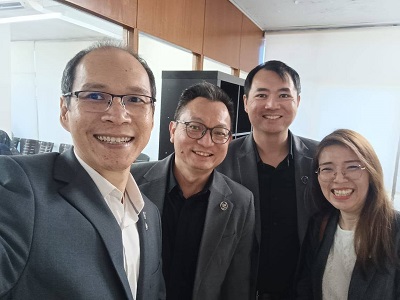 With BE Management Head of Operations, Mr CM Wong and Head of Network Development (Mr Joshua).
